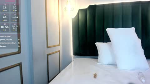 Snapshot of hannapaola chatting on 01.19.25 HannaPaola online show from 01.19.25