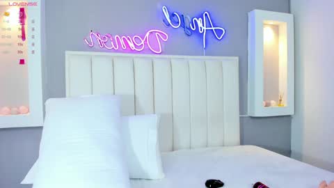 Snapshot of hannapaola chatting on 02.09.25 HannaPaola online show from 02.09.25