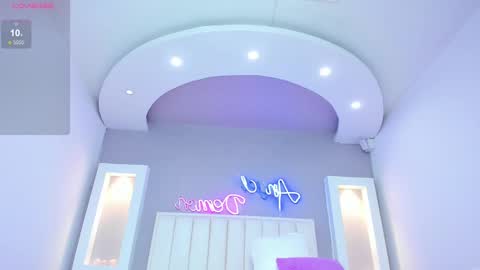 Snapshot of hannapaola chatting on 02.28.25 HannaPaola online show from 02.28.25