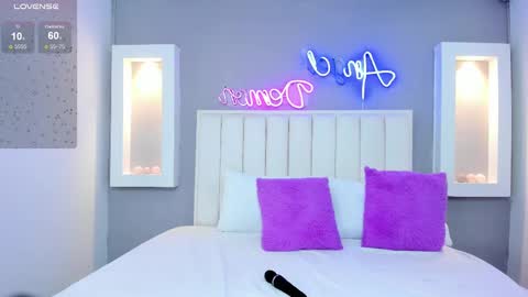 Snapshot of hannapaola chatting on 03.01.25 HannaPaola online show from 03.01.25