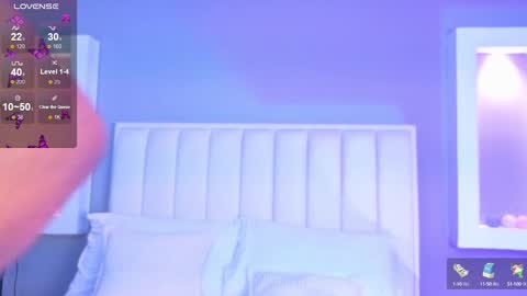 Snapshot of hannapaola chatting on 10.04.25 HannaPaola online show from 10.04.25