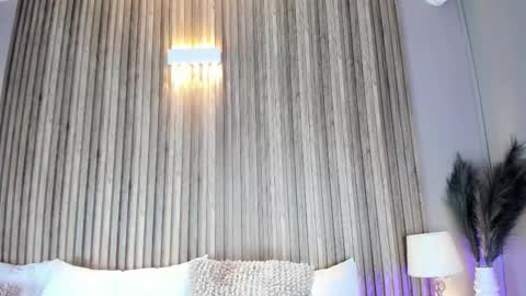 Snapshot of hannapaola chatting on 02.19.26 HannaPaola online show from 02.19.26