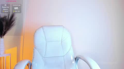 Snapshot of hannapaola chatting on 05.27.26 HannaPaola online show from 05.27.26
