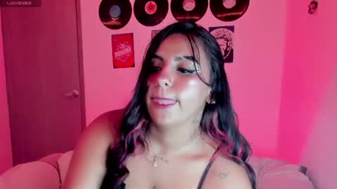 Snapshot of hannasofia chatting on 06.29.26 sofia online show from 06.29.26