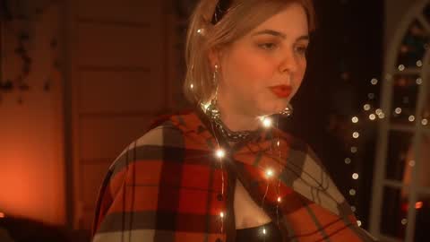 Snapshot of hannasthesia chatting on 12.24.24 Hanna online show from 12.24.24