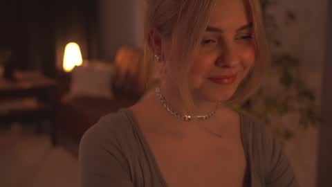 Snapshot of hannasthesia chatting on 01.13.25 Hanna online show from 01.13.25