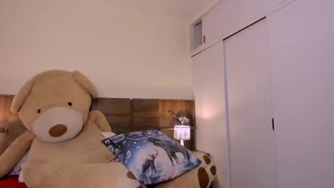 taylor live   online show from 02.26.25