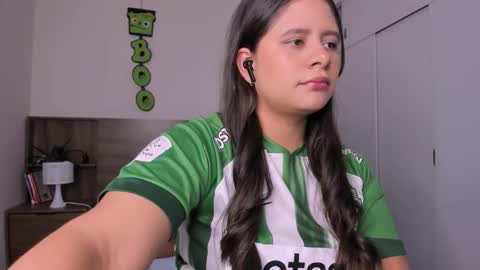 taylor live   online show from 10.22.25