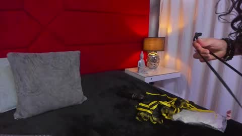 Snapshot of hanny_milf_ chatting on 01.29.25 HANNY online show from 01.29.25