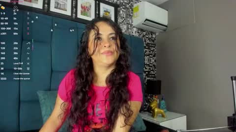 Snapshot of hanny_milf_ chatting on 10.21.25 HANNY online show from 10.21.25