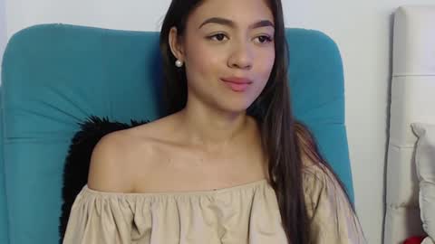 Snapshot of hantonella chatting on 12.20.24 Anto online show from 12.20.24