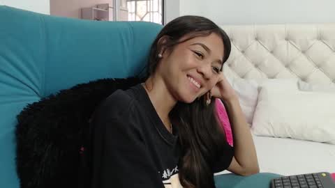 Snapshot of hantonella chatting on 02.17.25 Anto online show from 02.17.25