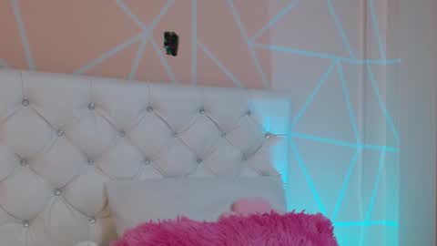 Snapshot of hantonella chatting on 10.08.25 Anto online show from 10.08.25