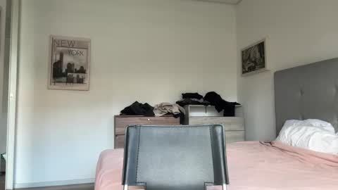 Snapshot of hanzlagerfelt chatting on 10.02.25 hanzlagerfelt online show from 10.02.25