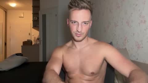 Snapshot of hanzlagerfelt chatting on 11.09.25 hanzlagerfelt online show from 11.09.25