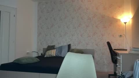 Snapshot of hanzlagerfelt chatting on 11.16.25 hanzlagerfelt online show from 11.16.25