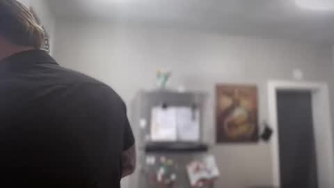 Snapshot of happilymarr1ed chatting on 09.18.25 DadBod online show from 09.18.25