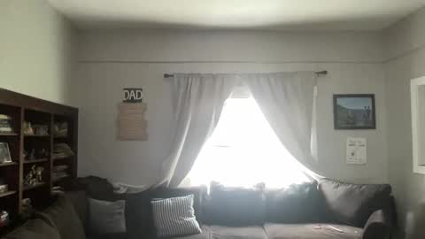 Snapshot of happilymarr1ed chatting on 09.25.25 DadBod online show from 09.25.25