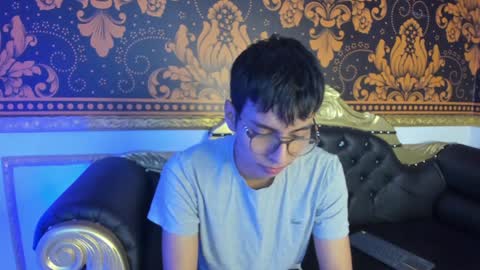 Snapshot of happy_cream_ chatting on 12.08.24 happy_cream_ online show from 12.08.24