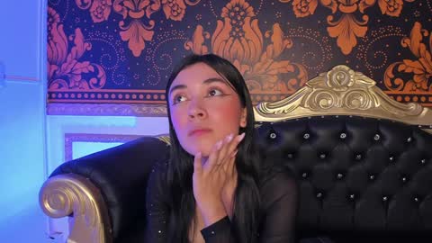 Snapshot of happy_cream_ chatting on 12.21.24 happy_cream_ online show from 12.21.24