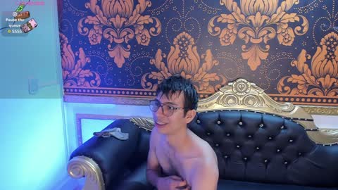 Snapshot of happy_cream_ chatting on 12.22.24 happy_cream_ online show from 12.22.24