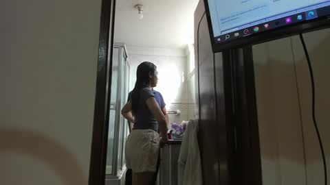 Snapshot of happy_cream_ chatting on 12.24.24 happy_cream_ online show from 12.24.24