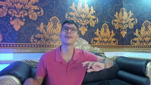 Snapshot of happy_cream_ chatting on 12.26.24 happy_cream_ online show from 12.26.24