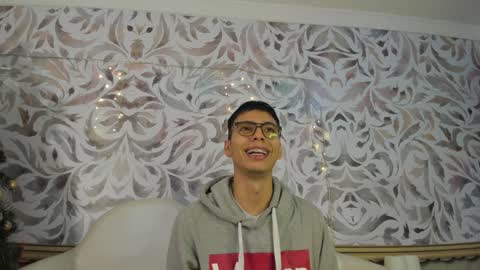 Snapshot of happy_cream_ chatting on 01.02.25 happy_cream_ online show from 01.02.25