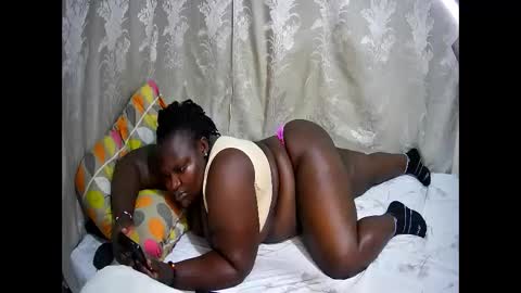 Snapshot of happysonia chatting on 11.09.25 happysonia online show from 11.09.25