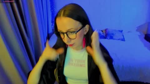 Stephanie online show from 11.30.25