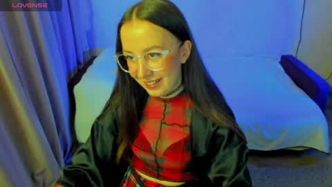 Snapshot of happystephanie chatting on 05.22.26 Stephanie online show from 05.22.26