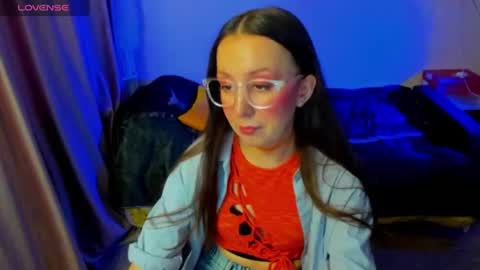 Snapshot of happystephanie chatting on 06.22.26 Stephanie online show from 06.22.26
