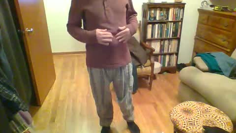 Snapshot of har5 chatting on 12.22.25 Hardy-Har online show from 12.22.25