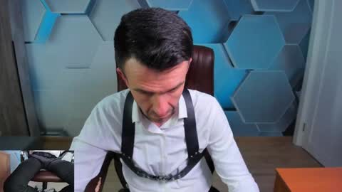 Snapshot of hard_and_juici chatting on 04.23.26 Steve online show from 04.23.26