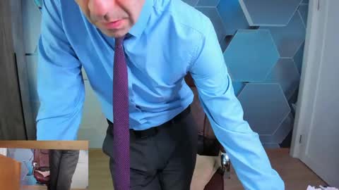 Snapshot of hard_and_juici chatting on 04.25.26 Steve online show from 04.25.26