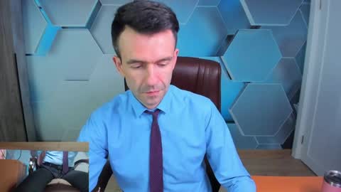 Snapshot of hard_and_juici chatting on 04.25.26 Steve online show from 04.25.26