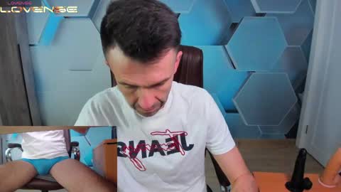 Snapshot of hard_and_juici chatting on 05.18.26 Steve online show from 05.18.26