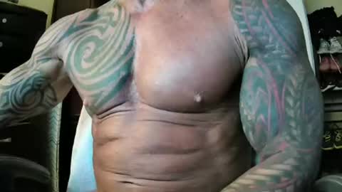 Snapshot of hardbody205a chatting on 05.23.26 hardbody205a online show from 05.23.26