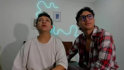 Snapshot of hardcoreheat_ind chatting on 05.24.26 kade and demi independent models online show from 05.24.26