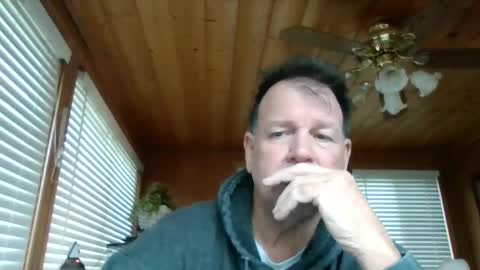 Snapshot of hardsweetandsticky chatting on 12.16.24 HSS online show from 12.16.24