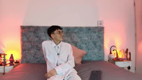 H A R I   A N D R E online show from 01.07.26