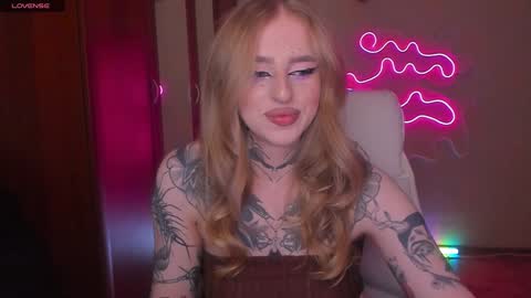 Snapshot of harley_kimm chatting on 12.05.24 Julia online show from 12.05.24