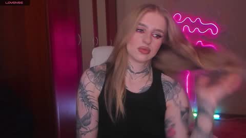 Snapshot of harley_kimm chatting on 12.07.24 Julia online show from 12.07.24