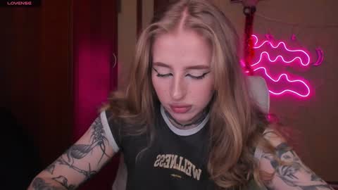 Snapshot of harley_kimm chatting on 01.15.25 Julia online show from 01.15.25