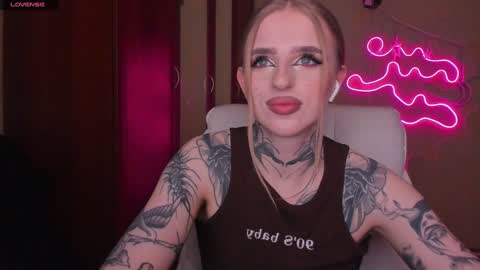 Snapshot of harley_kimm chatting on 01.31.25 Julia online show from 01.31.25