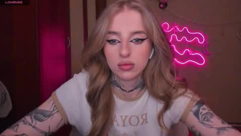 Snapshot of harley_kimm chatting on 02.15.25 Julia online show from 02.15.25