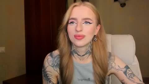 Snapshot of harley_kimm chatting on 09.21.25 Julia online show from 09.21.25