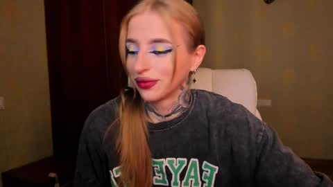 Snapshot of harley_kimm chatting on 10.06.25 Julia online show from 10.06.25