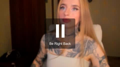 Snapshot of harley_kimm chatting on 10.26.25 Julia online show from 10.26.25