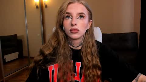 Snapshot of harley_kimm chatting on 04.19.26 Julia online show from 04.19.26